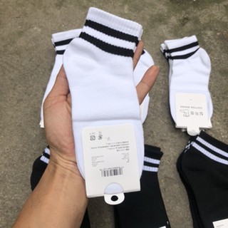 Tất kẻ sọc Hàn Quốc