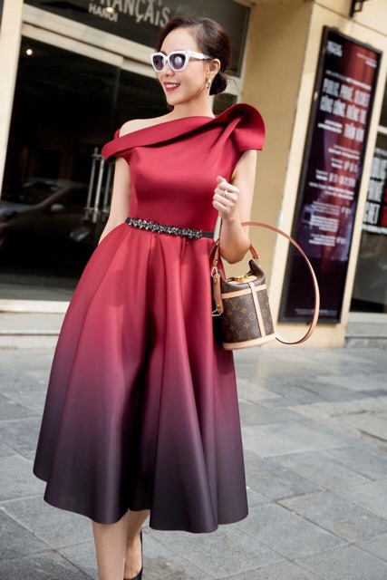 ảnh và video thật 1000% Đầm xoè lệch vai phối màu ombre