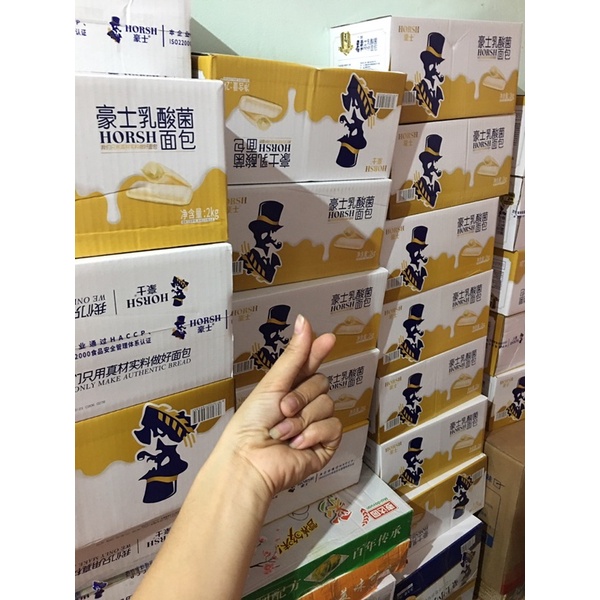 1 thùng bánh sữa chưa 2kg (sẵn )