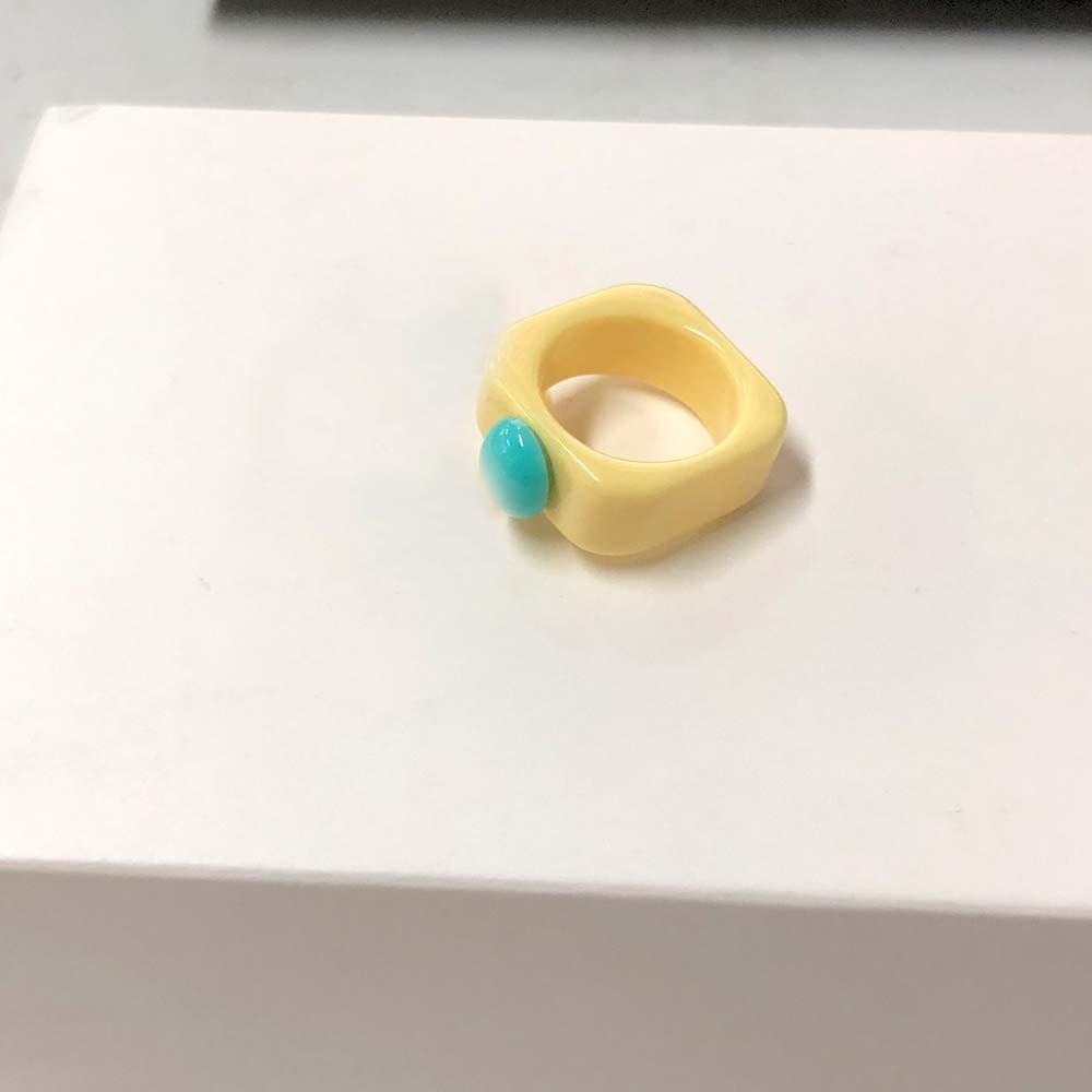 Nhẫn Acrylic Hình Oval Phối Màu Tương Phản Thời Trang Hàn Quốc Cho Nữ