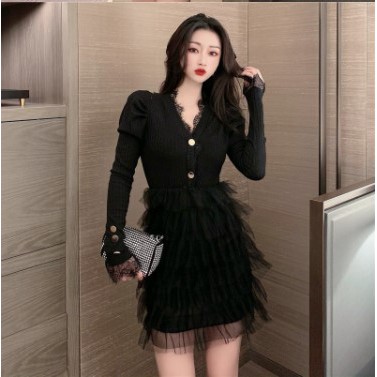Váy body len voan tầng phối cổ ren tay dài siêu sang