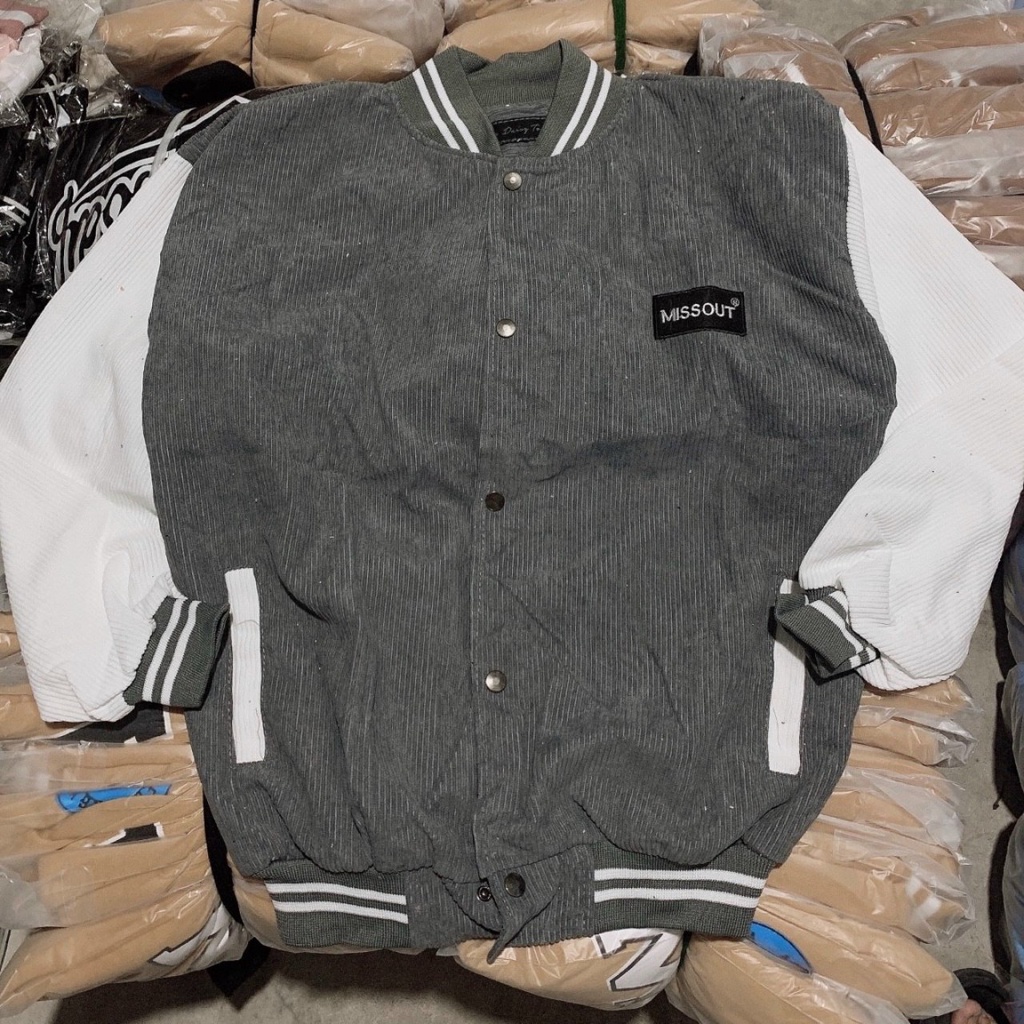 Áo khoác Bomber Nhung Kaki Thêu Missout Nút Bấm - Kiểu Rộng Unisex Nam Nữ Mặc Thu Đông Siêu Xinh