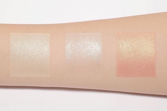 PHẤN BẮT SÁNG HIGHLIGHT + MÁ HỒNG 3CE STROBING SKIN PALETTE