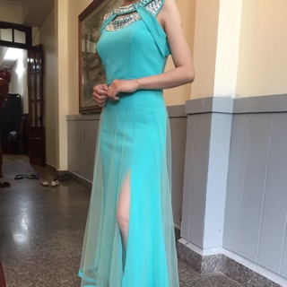 Đầm xanh dự tiệc