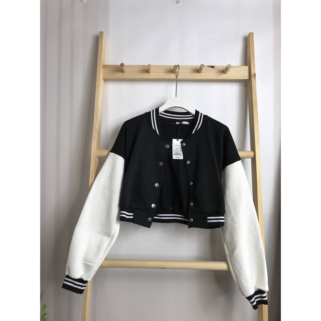 Áo khoác bomber croptop nữ dáng lửng đen trắng Wikishop phom rộng bấm cúc sexy hàn quốc C557