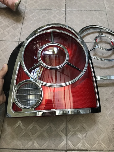 Ốp inox viền trang trí đèn hậu xe Chery QQ3 Giá bán tính 1 đôi