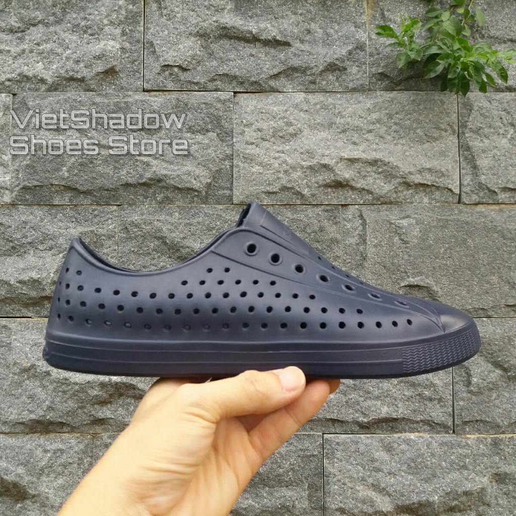 Giày nhựa siêu nhẹ nam nữ - Chất liệu nhựa xốp siêu nhẹ, không thấm nước - Màu xanh navy