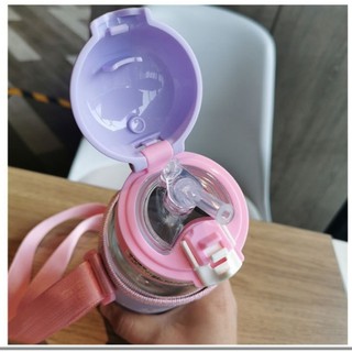 Bình đựng nước cho bé có quai xách