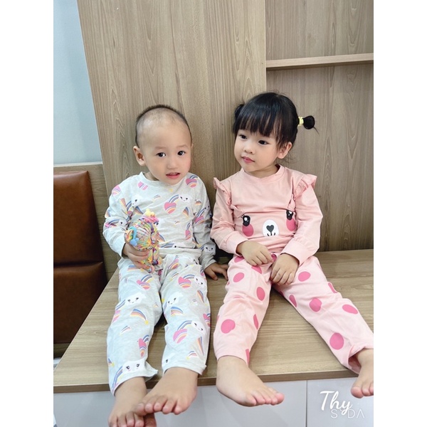 Set 2 bộ nỉ dài tay bé gái