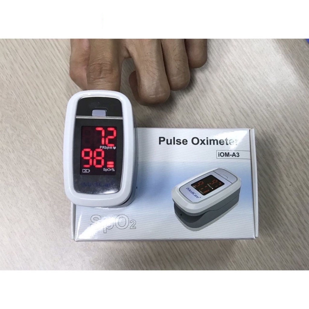 Máy đo nồng độ oxi trong máu iMediCare iOM-A3 hành chính hãng bảo hành 24 tháng công nghệ SINGAPORE