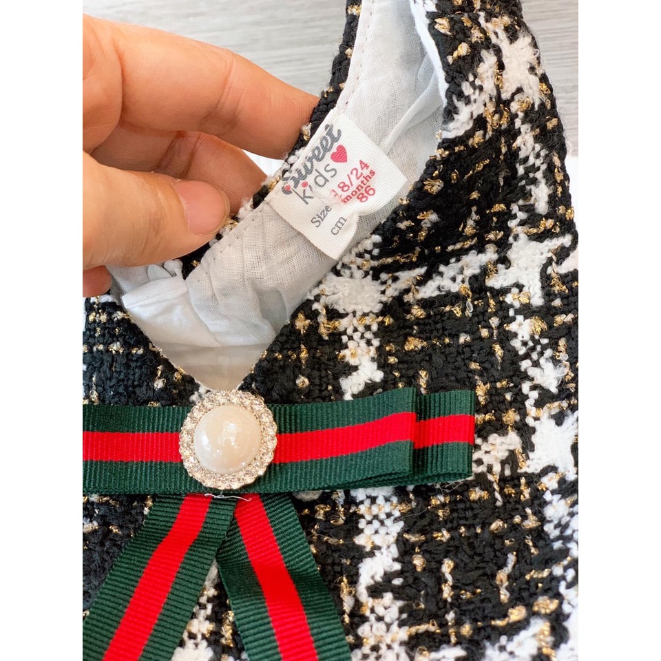 Váy dạ hàn quốc kẻ đen trắng sang chảnh cho bé gái từ 8 đến 25kg