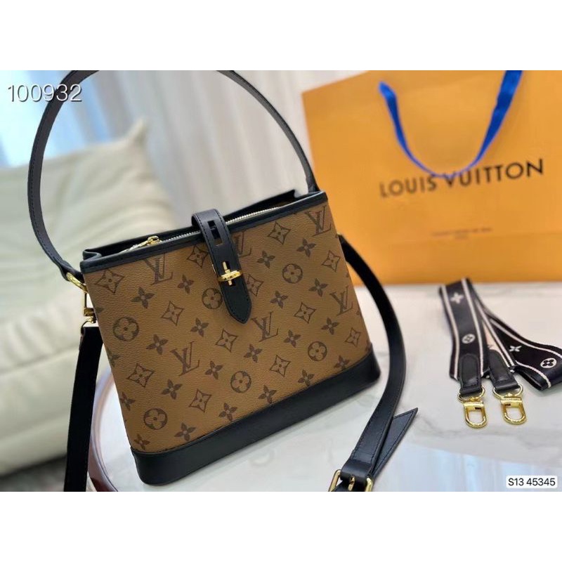 Túi xách nữ LV khoá gài