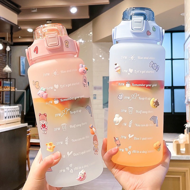Bình Đựng Nước 2L Dễ Thương Có Vạch Báo Giờ Uống Nước Kèm Sticker Dán Siêu Xinh Dành Cho Người Lười Uống Nước
