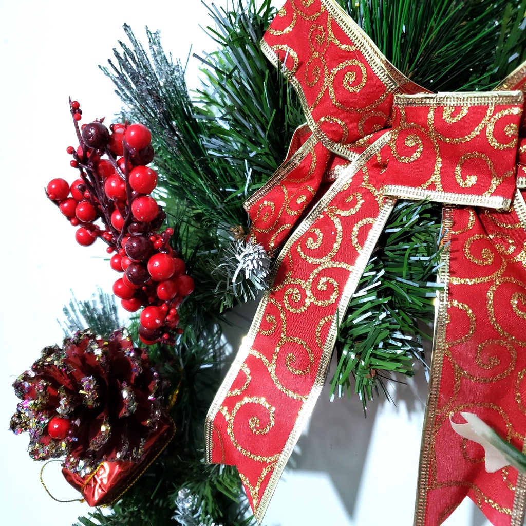 Vòng nguyệt quế giáng sinh treo cửa trang trí noel Gắn Trái Thông 4 Loại Lá hàng Việt Nam chất lượng cao