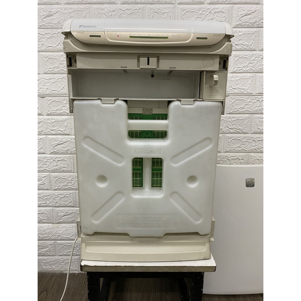 Máy lọc không khí và bù ẩm Daikin ACK75K-W