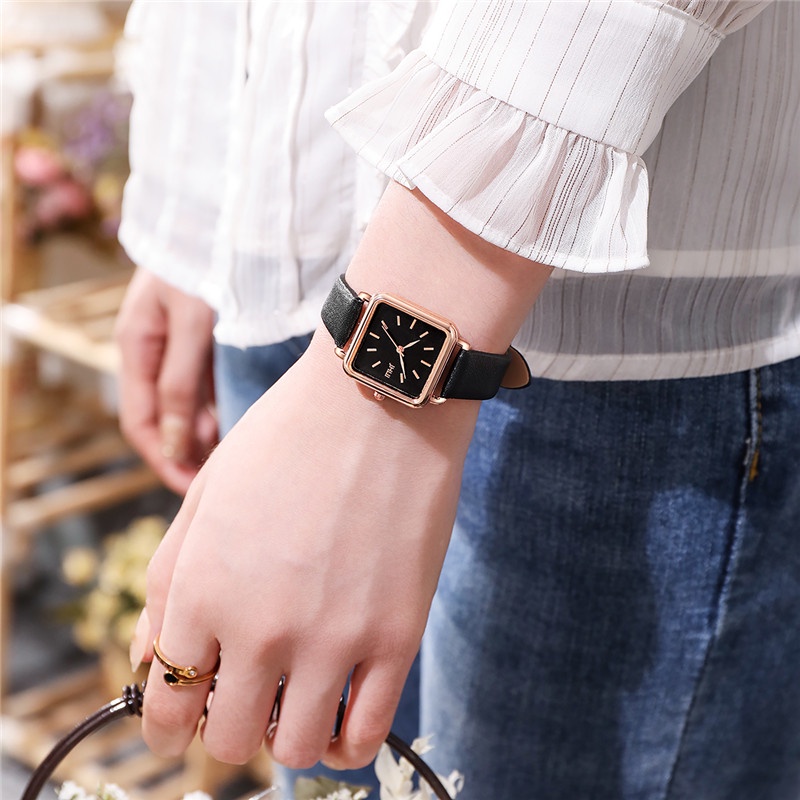 Đồng Hồ Quartz Nữ Mặt Vuông Dây Da Thời Trang