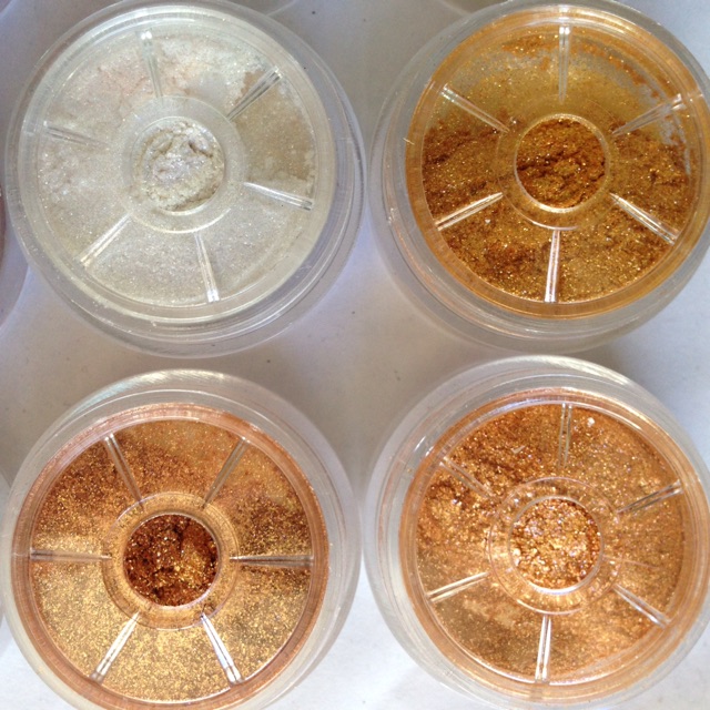 Nhũ kim tuyến mắt Hàn Quốc