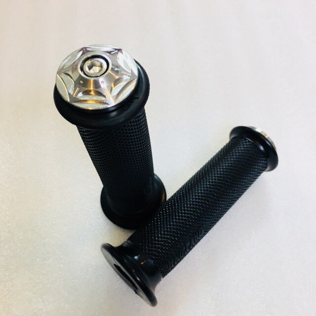 Bao tay cao su Daytona V3 và Gù Salaza V3 HighLight, Titan, Inox [Chọn Sản Phẩm]