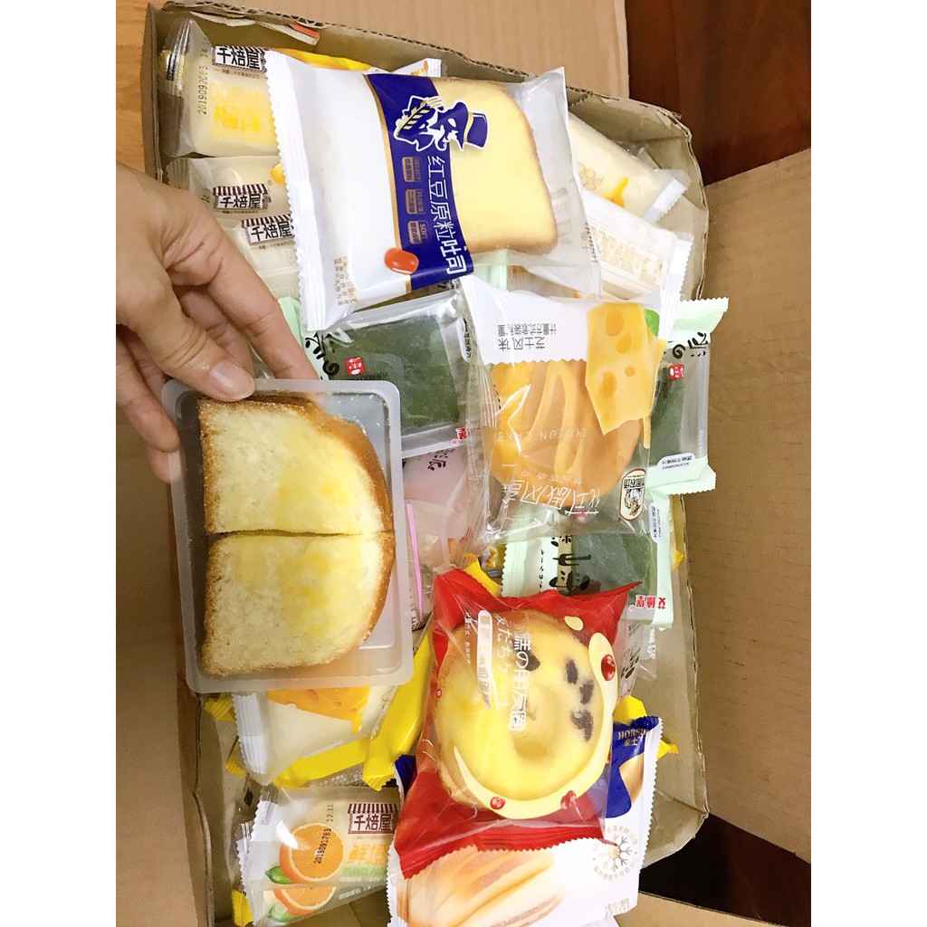 Combo bánh mix tuyển chọn: sữa chua, phô mai, bông lan, sandwich
