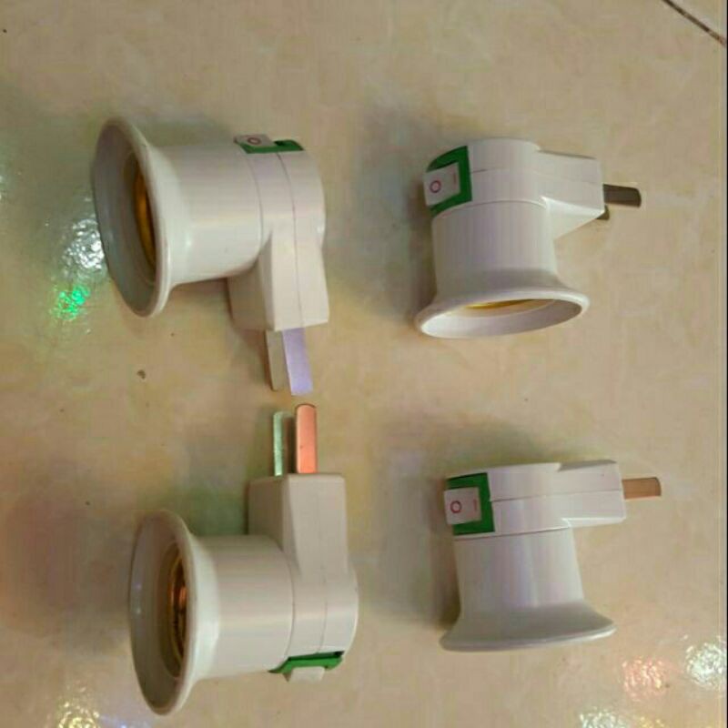 Dui đèn liền công tắc.liền phích cắm