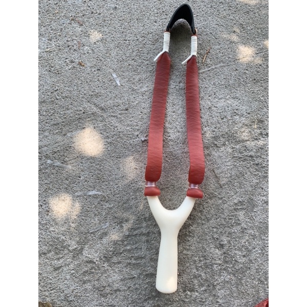 Ná thun bắn sỏi đá chất liệu ABS cột sẵn dây dày 2mm y hình