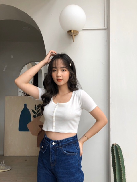 Áo Croptop Nút Ulzzang | BigBuy360 - bigbuy360.vn