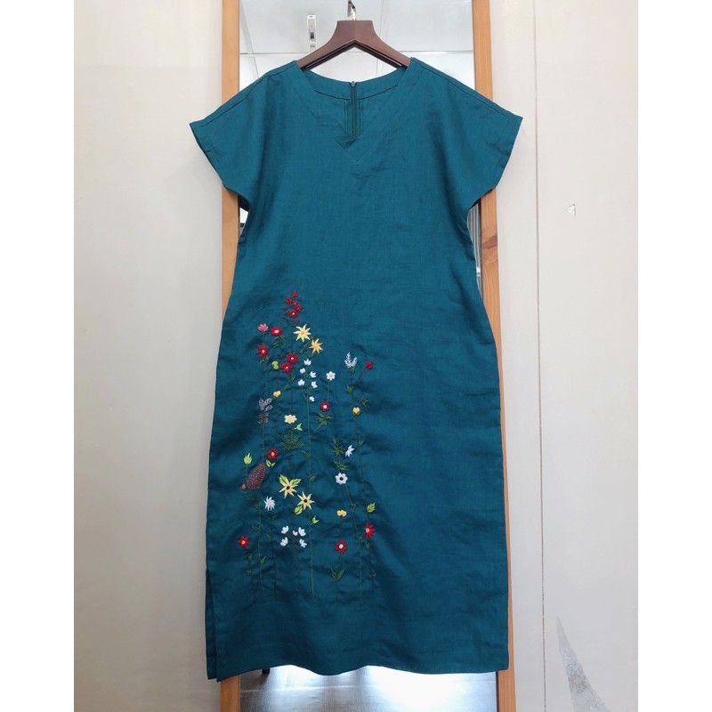Đầm linen thêu tay