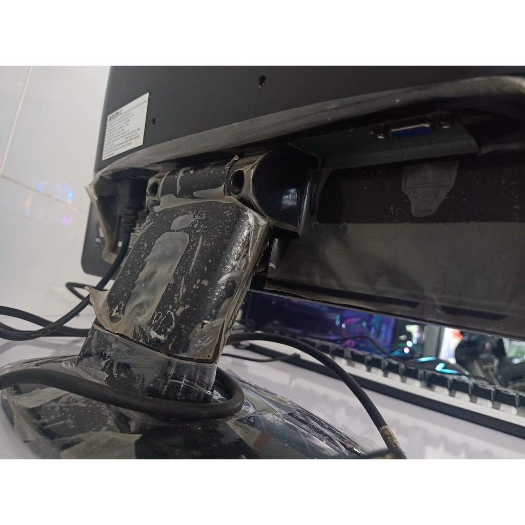 Màn hình hiệu BENQ 20in LED HD còn dán keo zin / kèm dây VGA và dây NGUỒN | BigBuy360 - bigbuy360.vn