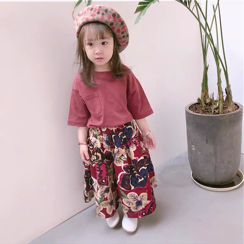 Set áo thun đỏ và quần hoa ống rộng dáng váy cho bé gái