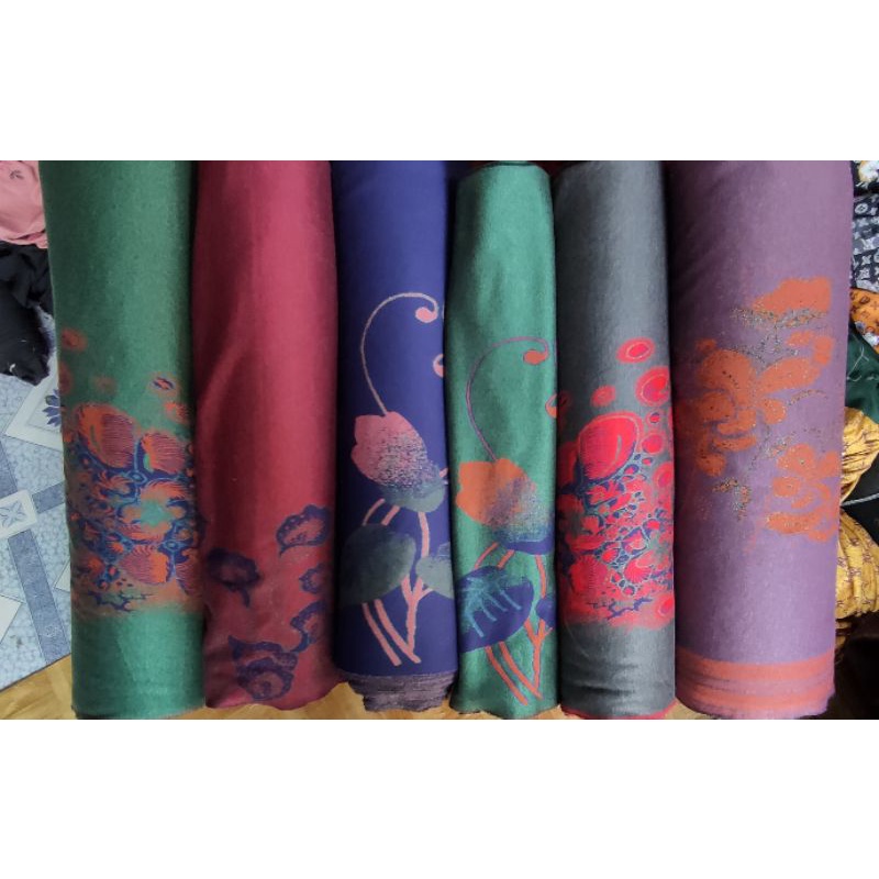 Vải dạ len hoa chân