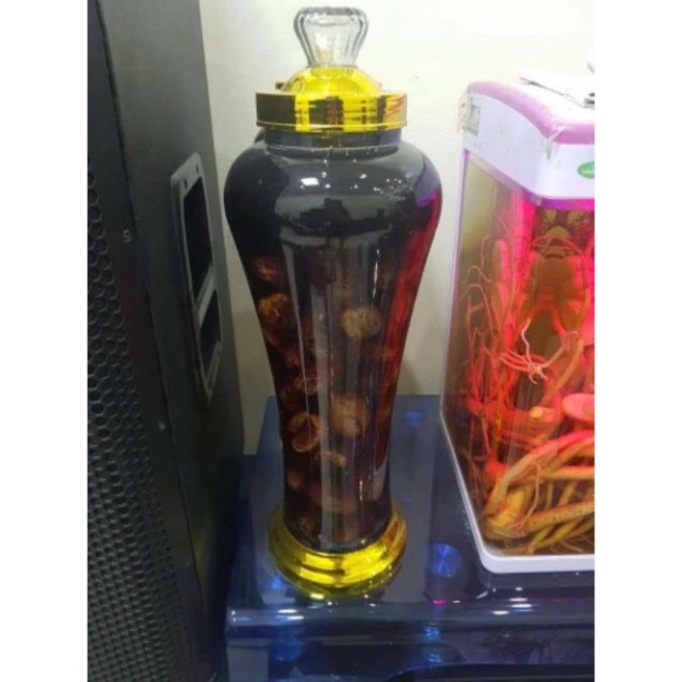 Bình thủy tinh ngâm rượu