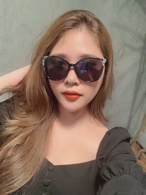 Kính Sinsay  có mail mua hàng của web chính hãng