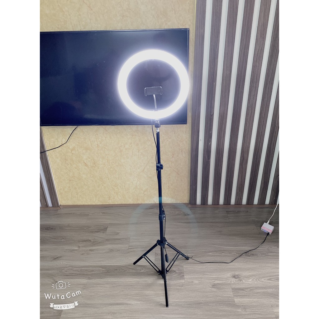 Đèn Livestresam size 30cm kèm chân đế cao 1m8 tặng kẹp điện thoại | BigBuy360 - bigbuy360.vn