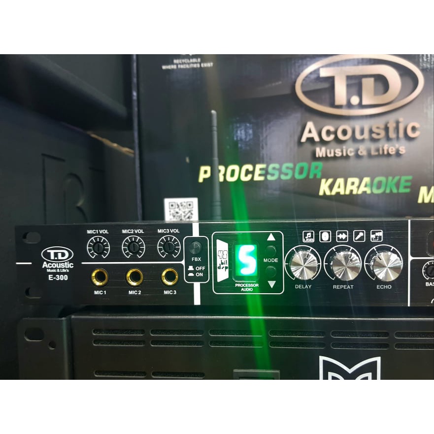Vang cơ TD Acoustic E300: Vang có REVERB, Chống hú. Điều khiển, Chức năng Bluetooth,USB.. Tặng kèm bộ dây kết nối canon