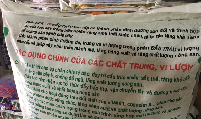 Phân bón Đầu Trâu NPK 20-20-15+TE, bổ sung dinh dưỡng mọi giai đoạn cây trồng (1kg)