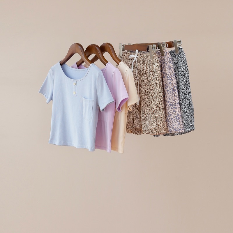 Bộ đồ mặc nhà MOMOJAMA áo 100% cotton croptop và quần đùi lụa cát size 40-70kg