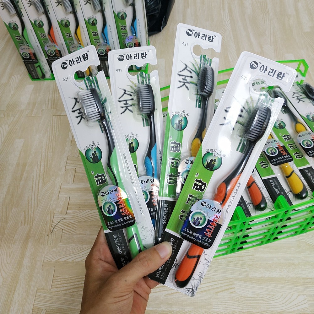 Bàn chải đánh răng Bossi than tre hoạt tính Hàn Quốc