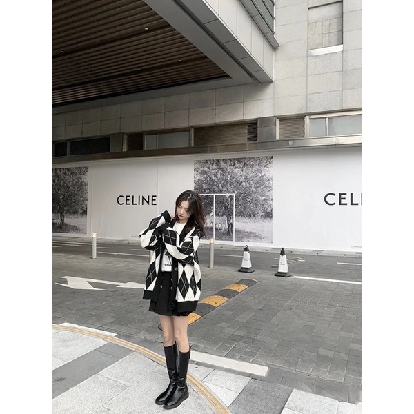 Áo Khoác Cadigan Nữ Hoạ Tiết Quả Trám To Màu Hồng Đen Trắng Chất Len Dài Tay Style Hàn Quốc Phom Rộng Dáng Dài Loại Đẹp | BigBuy360 - bigbuy360.vn