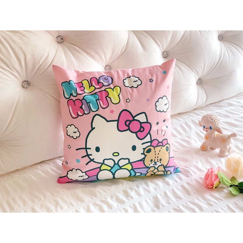 Gối 45*45cm HelloKitty Doreamon