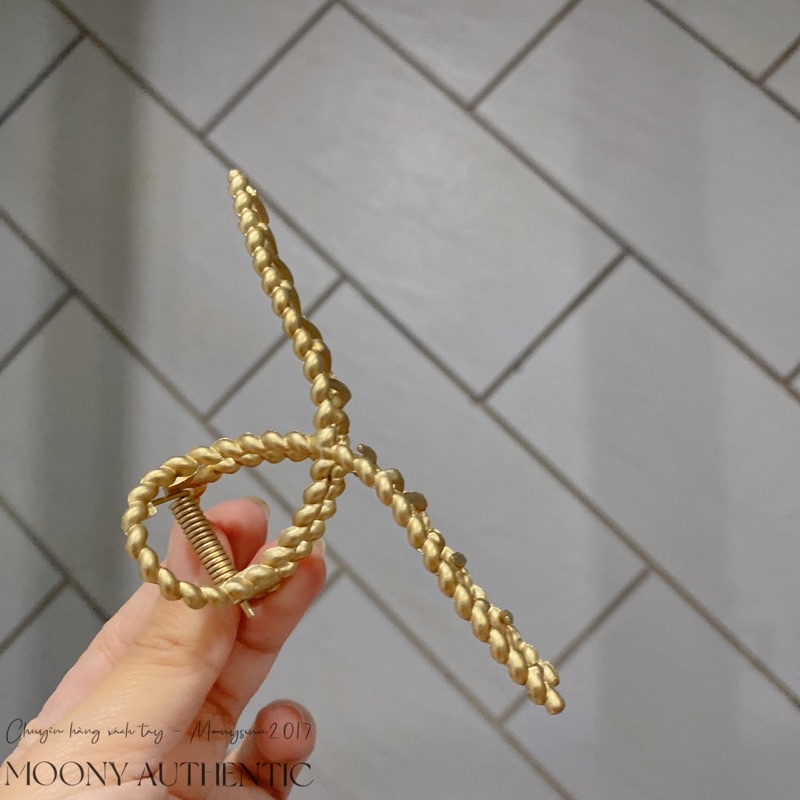 Kẹp tóc kim loại nhÂn tạo hot trend