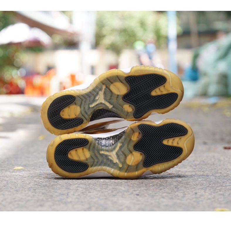 JORDAN 11 RETRO LOW CLOSING CEREMONY 528895-103 GIÀY CŨ CHÍNH HÃNG