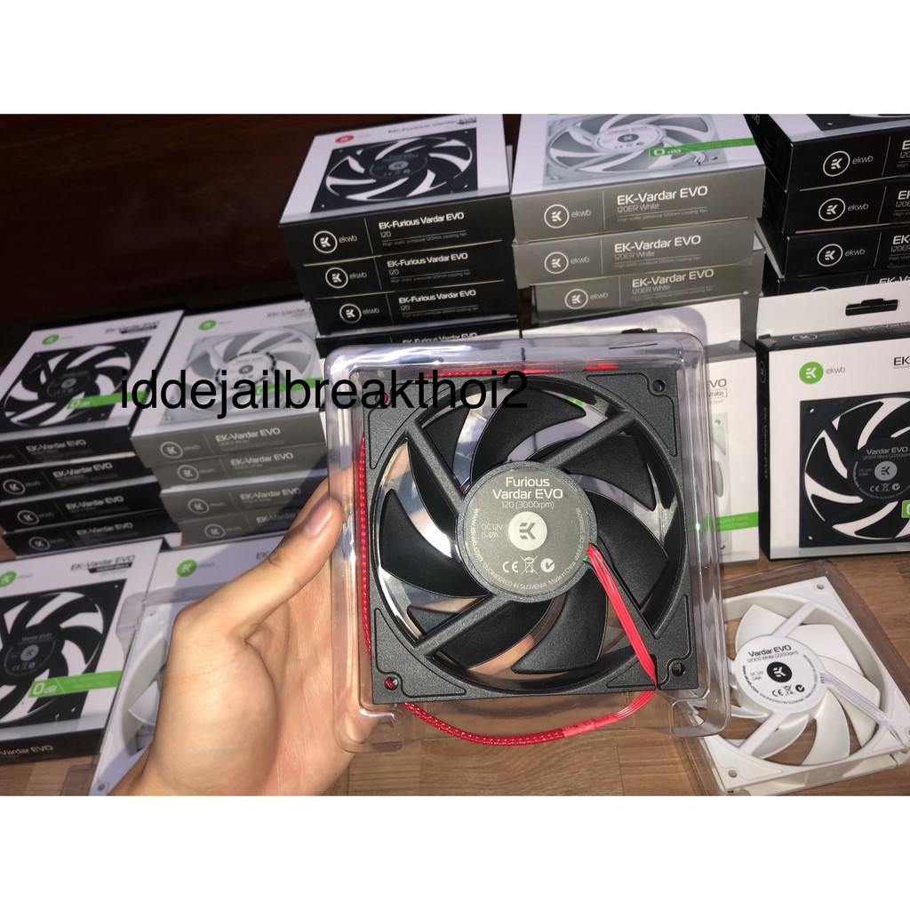 Quạt fan case EK Vardar - GentleTyphoon thổi rad 4pin NEW