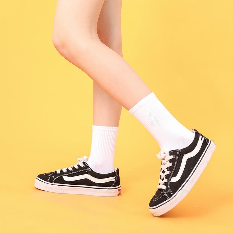 Vớ tất trơn dài cổ cao cotton đen trắng thời trang hàn quốc giá rẻ dành cho nam nữ MRSOCKS VC069