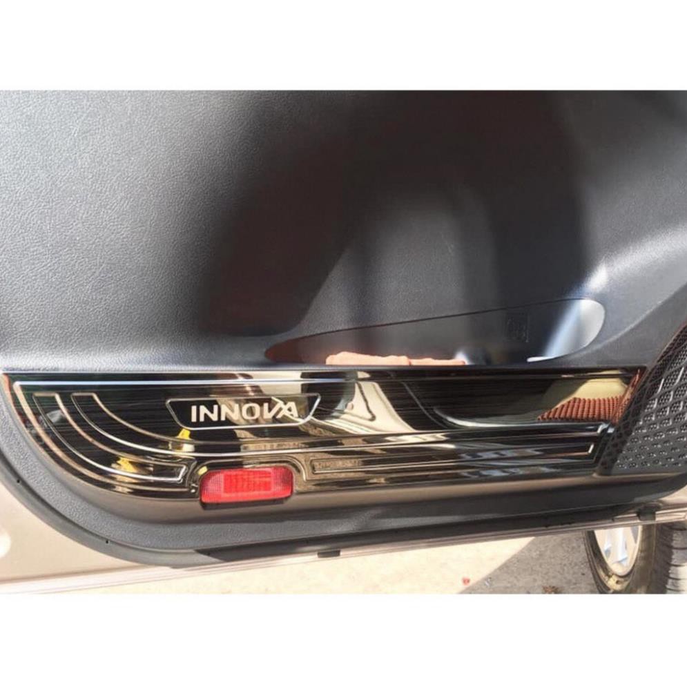 Bộ 4 ốp Tapli cánh cửa xe Innova đời 2017 2018 2019 2020 2021 Hàng titan cao cấp