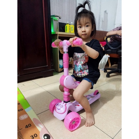 Xe trượt Scooter 3 IN 1 có đèn Led 3 Bánh, phát nhạc, Có ghế ngồi-Heo Peppa Cực kì chắc chắn