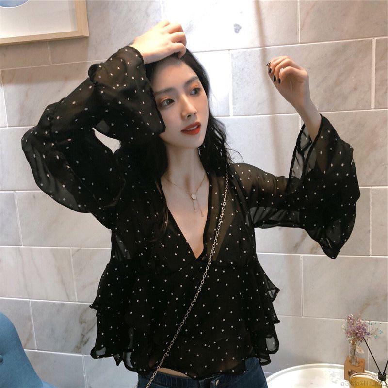 Áo chiffon nữ tay dài ống loe chấm bi thời trang