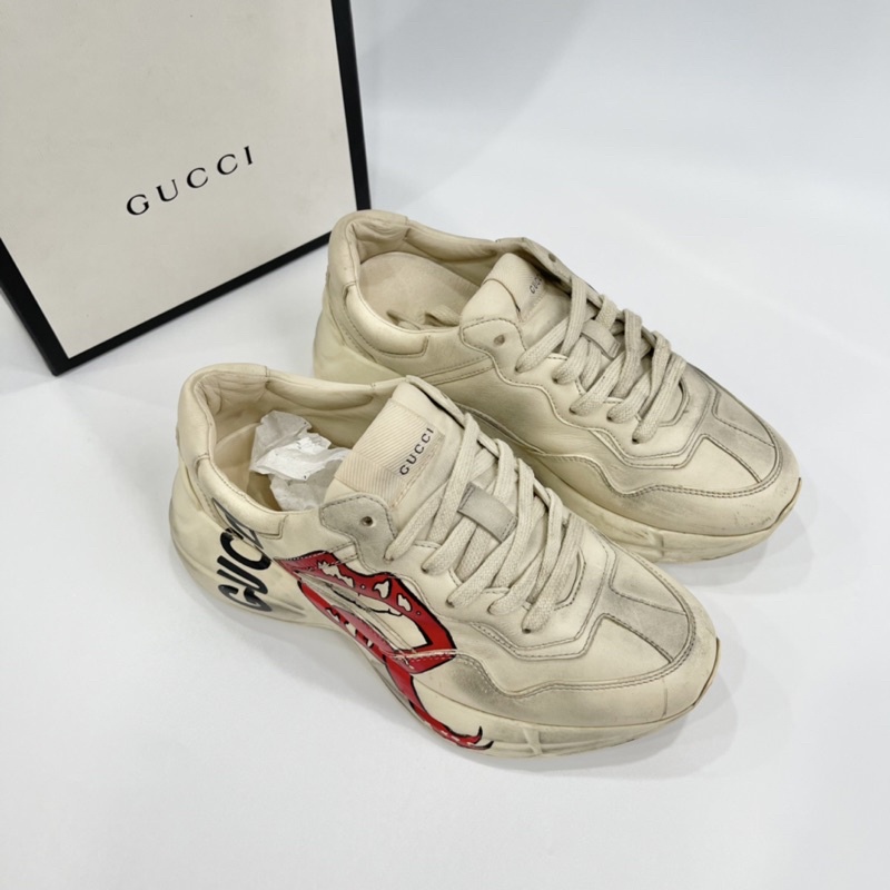 Giày thể thao Gucci hình môi size 35.5