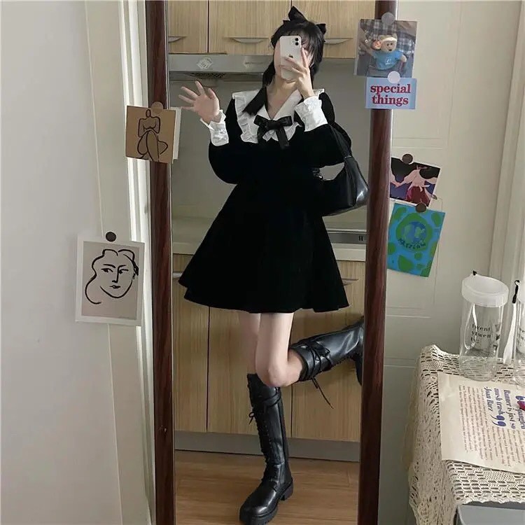 Đầm công chúa cổ bèo dễ thương