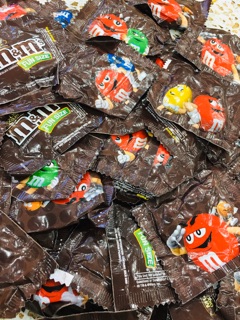 Kẹo chocolate M&M