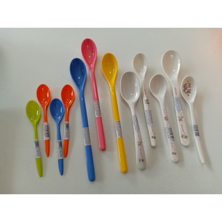 Thìa nhựa in hình thỏ thương hiệu Nhật Bản